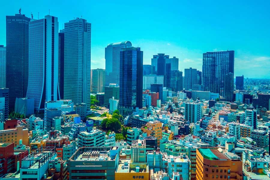 新宿高層ビル群(画像:写真AC)