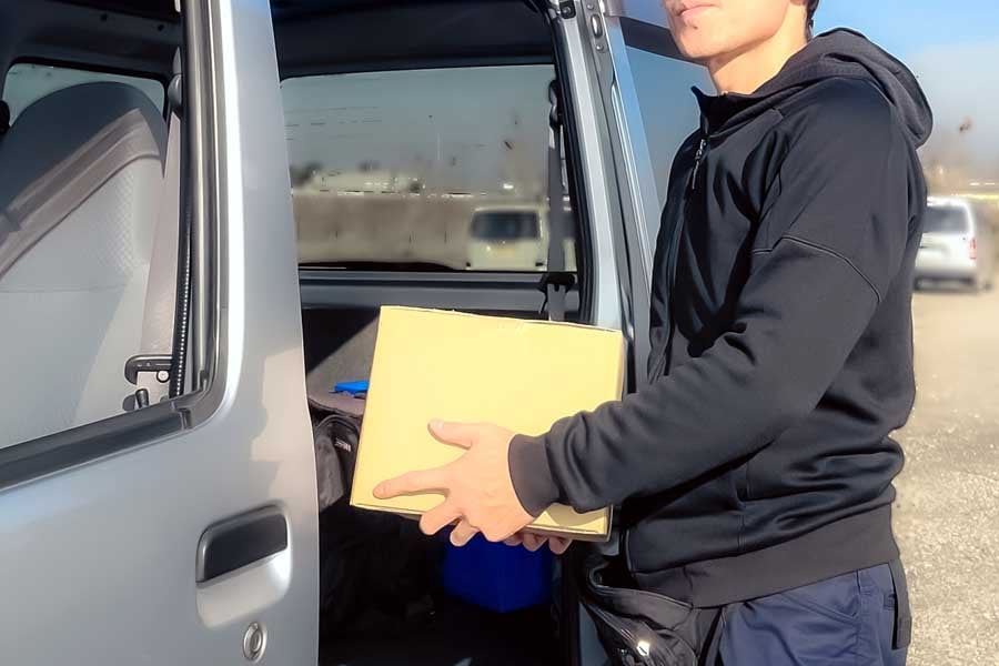 配送ドライバーのイメージ（画像：写真AC）