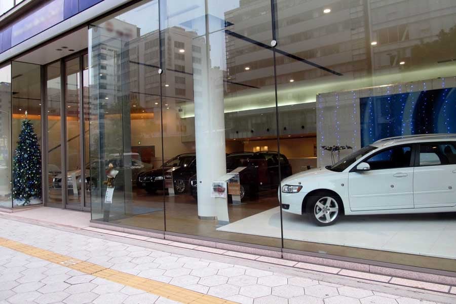 自動車ディーラーのイメージ（画像：写真AC）