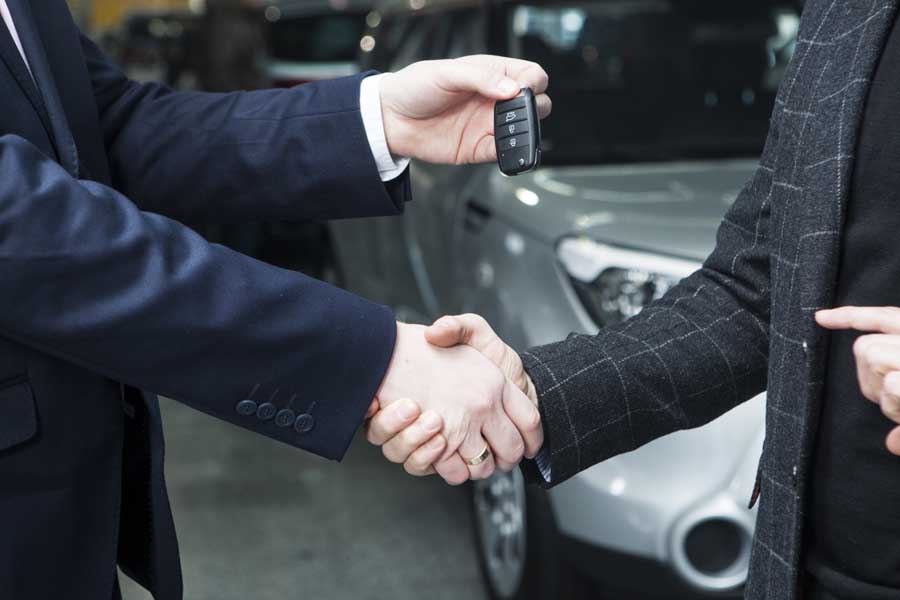 自動車ディーラーのイメージ（画像：写真AC）