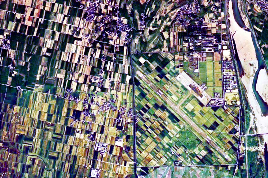 1975年頃の「高知空港」周辺の航空写真（画像：国土地理院）