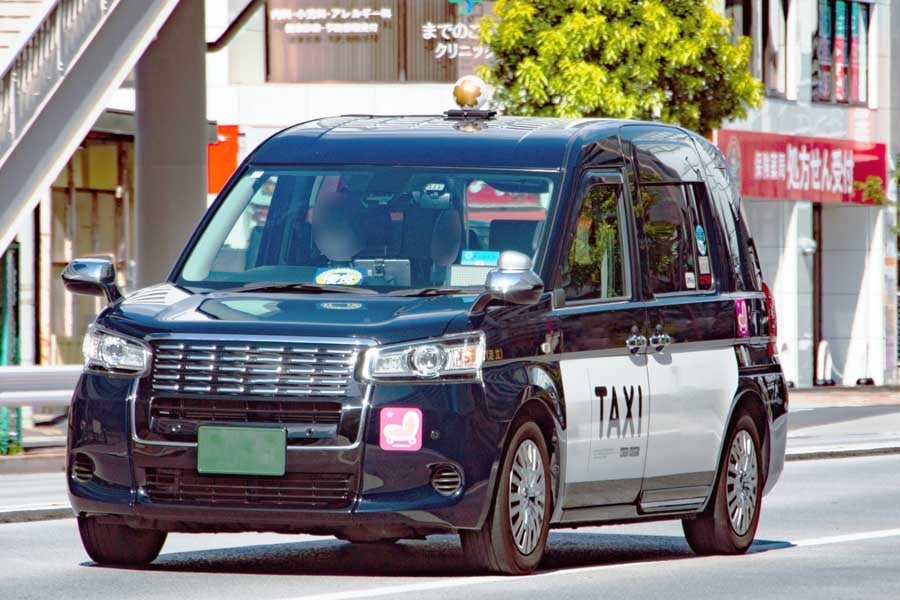 タクシー(画像:写真AC)