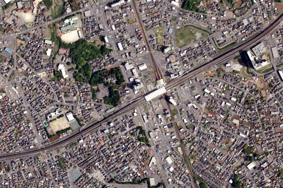 現在の「守谷駅」周辺の航空写真（画像：国土地理院）