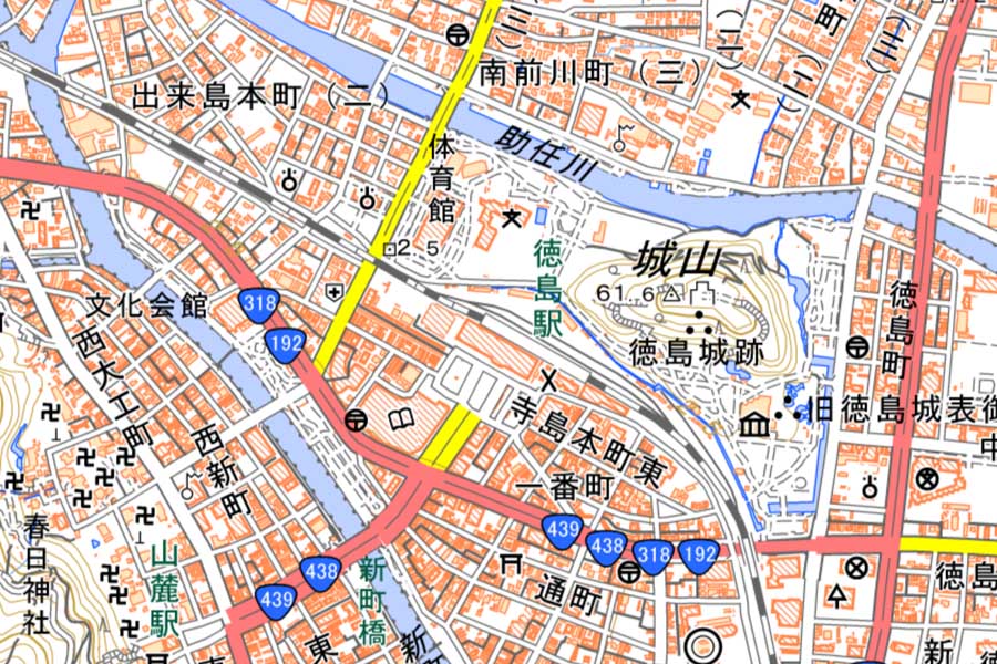 現在の「徳島駅」周辺の地図（画像：国土地理院）