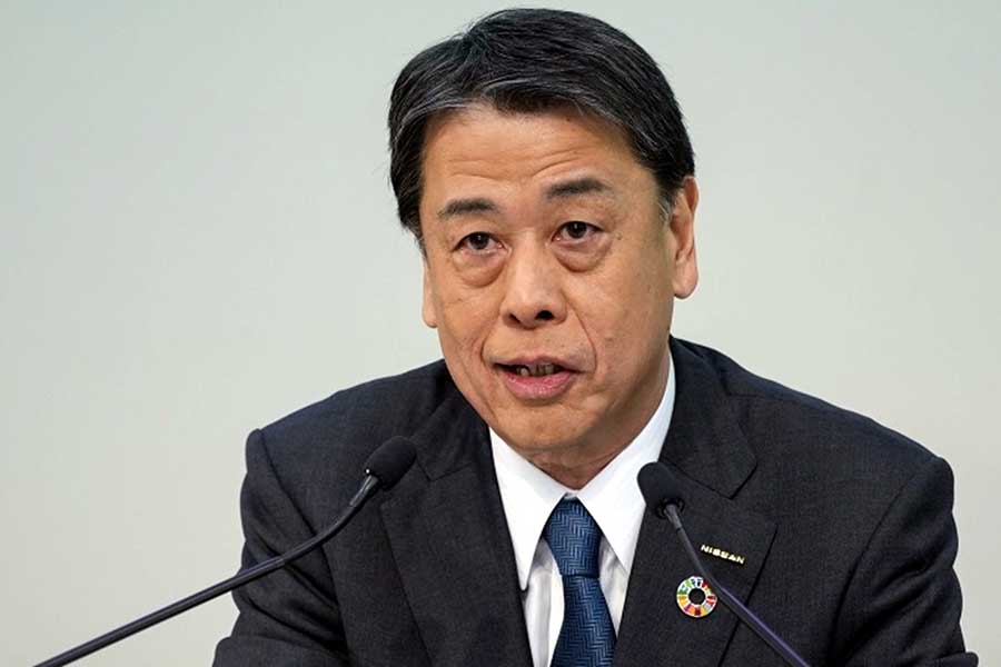 2023年度上期決算を発表する内田誠社長(画像:日産自動車)