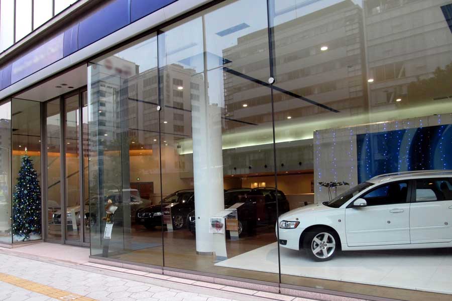 自動車ディーラーのイメージ（画像：写真AC）