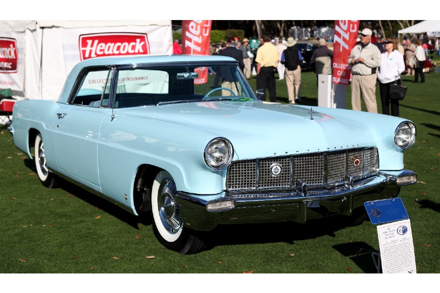1956年型コンチネンタル・マークII。フォードのプレミアムブランドだったリンカーンのフラッグシップでありながら、新たにコンチネンタルそのものの名を冠した製造部門を創設したことで、正式にはリンカーンが付かない車名に（画像：矢吹明紀）