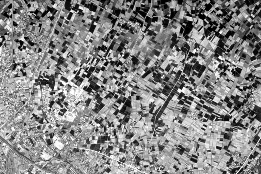 1963年頃の「新八代駅」周辺の航空写真（画像：国土地理院）