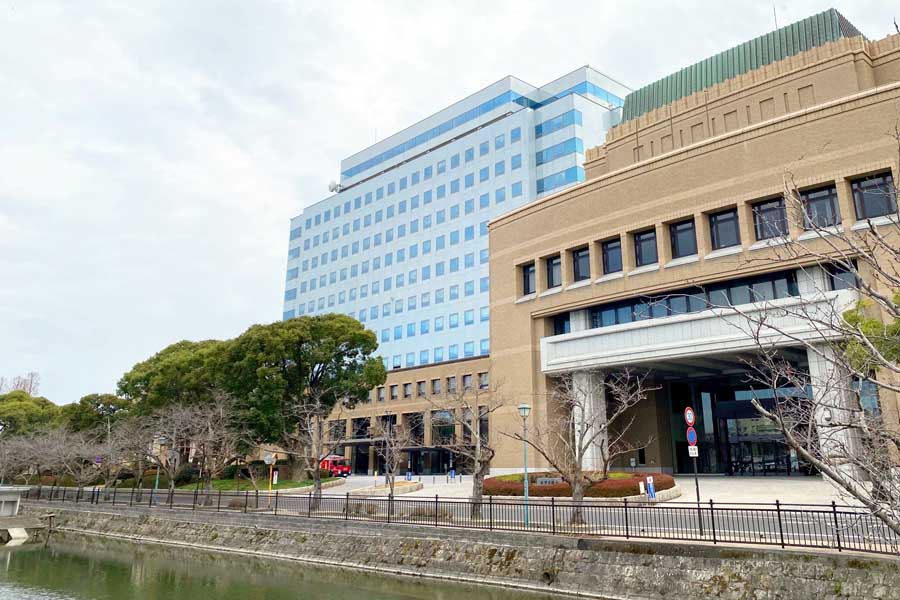 佐賀県庁（画像：写真AC）
