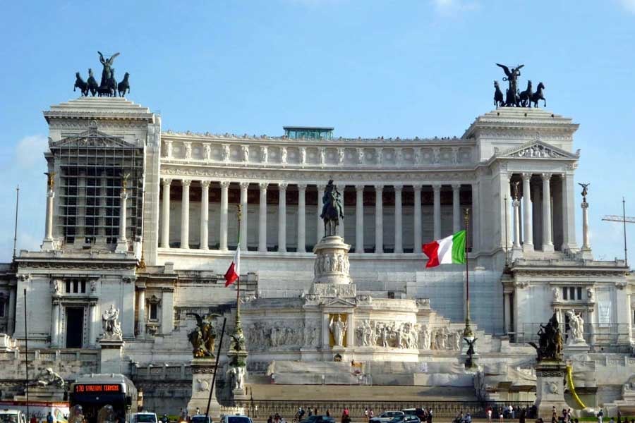 イタリアの国会議事堂（画像：写真AC）