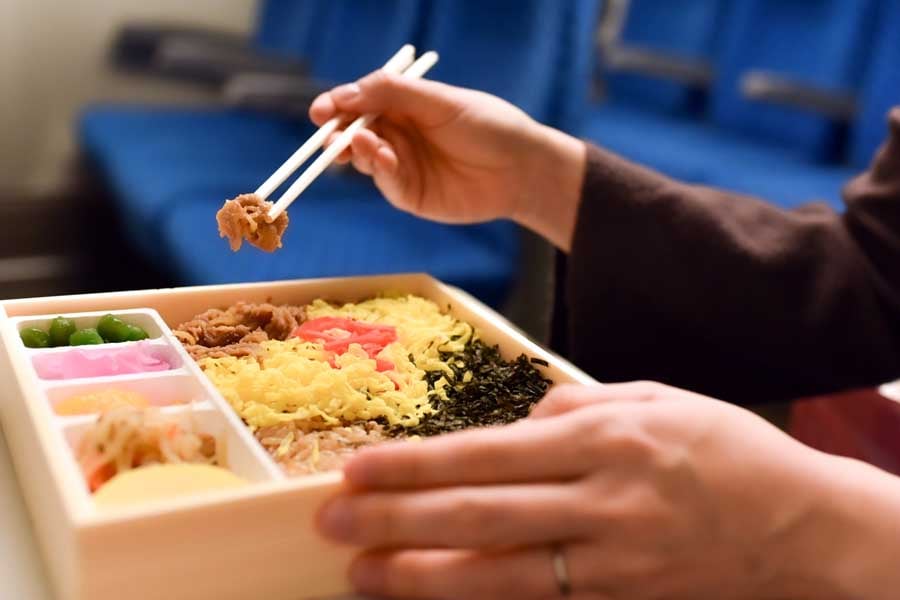 駅弁のイメージ（画像：写真AC）