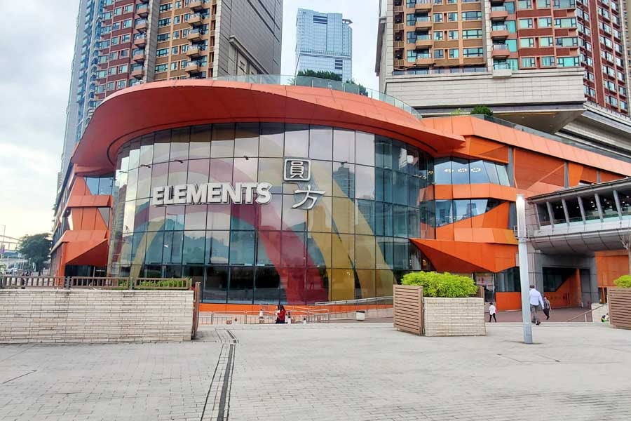 MTRが運営する高級ショッピングモール・圓方（ELEMENTS）（画像：武田信晃）