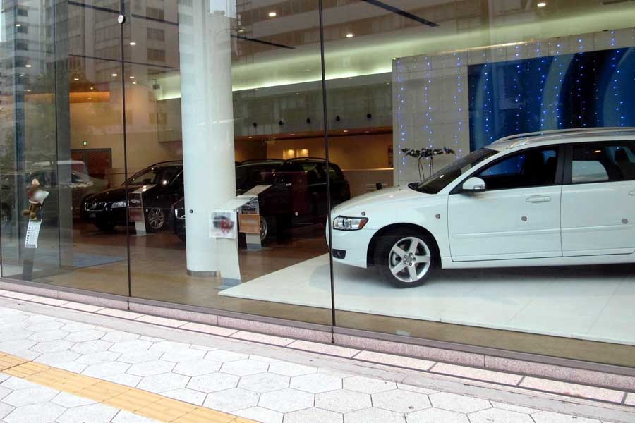 ディーラーのイメージ（画像：写真AC）