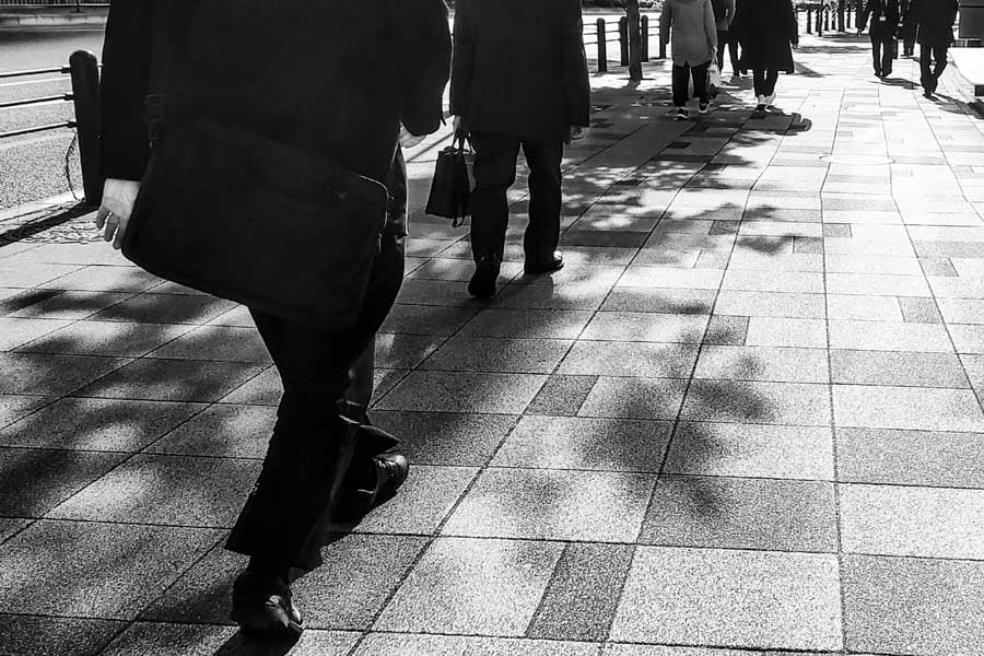景気低迷のイメージ（画像：写真AC）