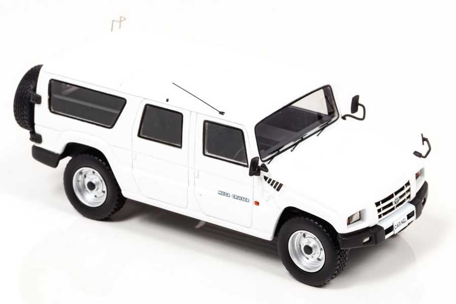 1/43 トヨタ メガクルーザー。2018年発売（画像：ヒコセブン）