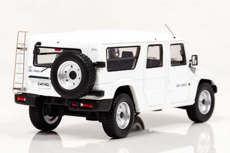 1/43 トヨタ メガクルーザー。2018年発売（画像：ヒコセブン）