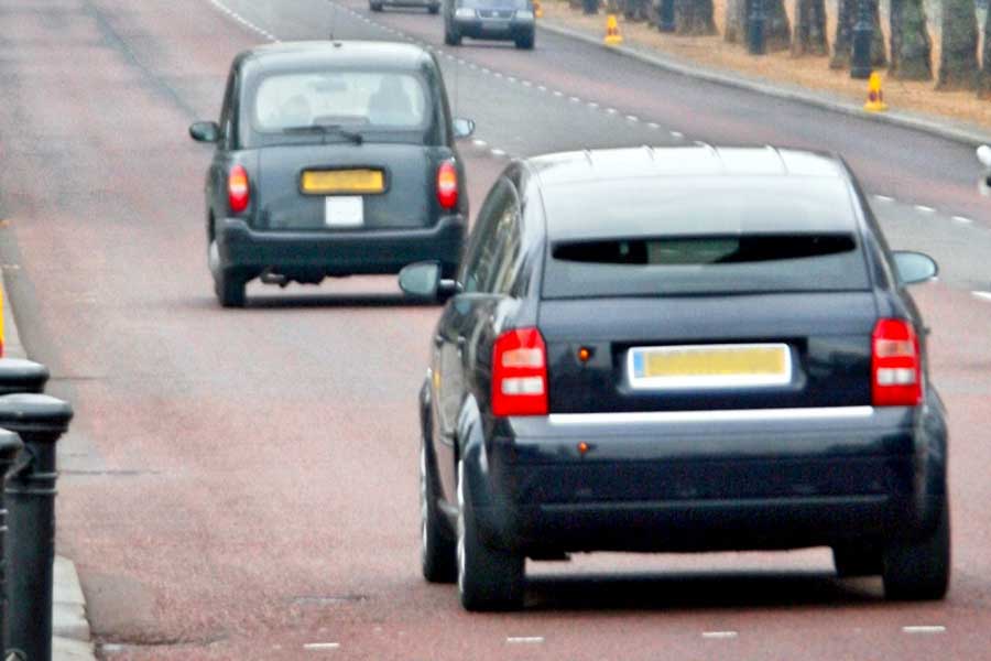 ロンドンの道路（画像：写真AC）