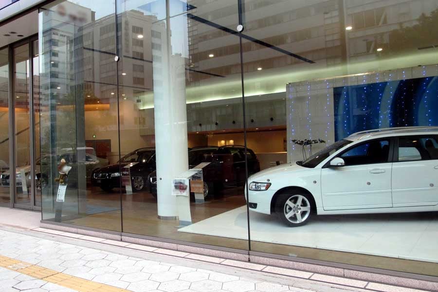 自動車ディーラーのイメージ（画像：写真AC）