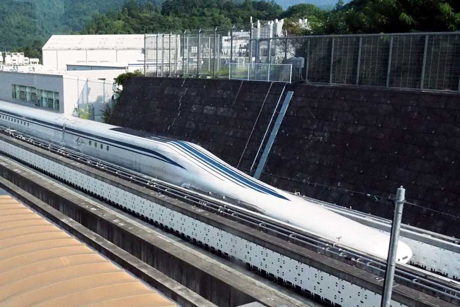 リニア中央新幹線（画像：写真AC）