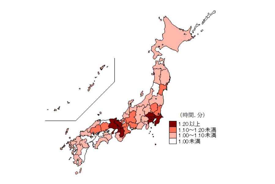 平日の都道府県別通勤・通学の行動者平均時間（2021年）。「和3年社会生活基本調査」より（画像：総務省）