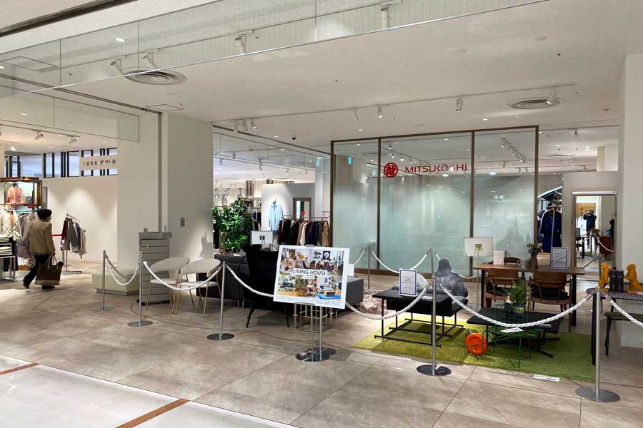 徳島駅前の再開発ビルに入居した徳島三越（画像：高田泰）