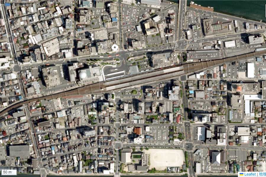 現在の「松江駅」周辺の航空写真（画像：国土地理院）