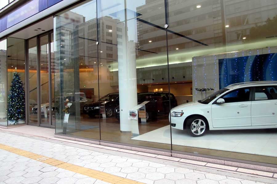 自動車ディーラーのイメージ（画像：写真AC）