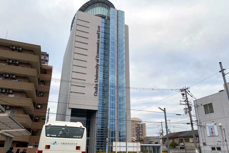 大阪市の阪急大阪梅田駅近くに開設された大阪工業大梅田キャンパス（画像：高田泰）