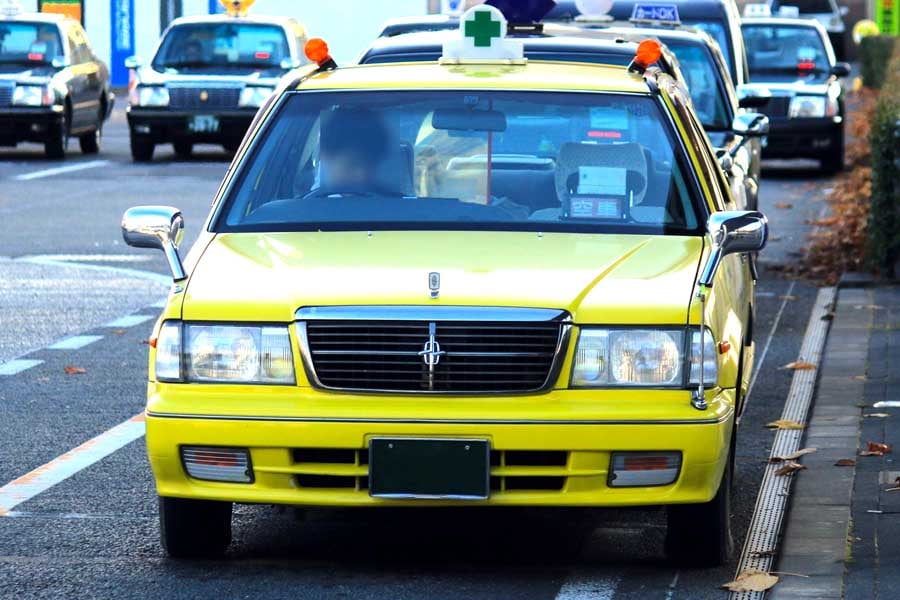 タクシー（画像：写真AC）
