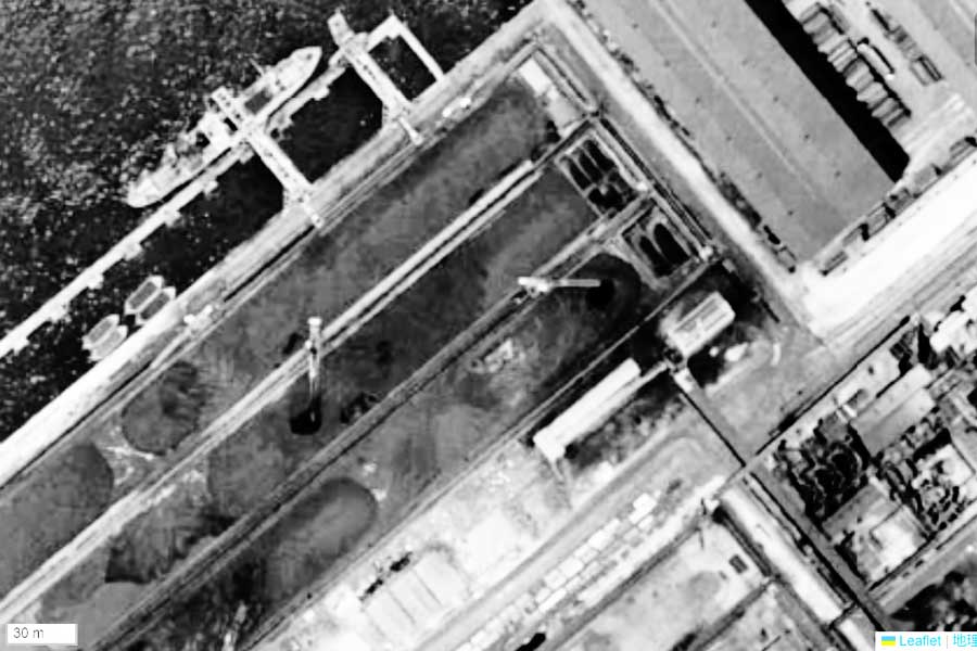 1963年頃に撮影された「三原橋地下街」周辺の航空写真（画像：国土地理院）