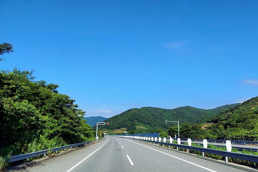 高速道路（画像：写真AC）