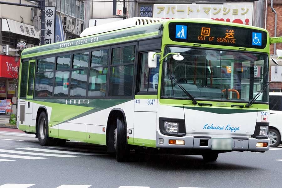 路線バス（画像：写真AC）