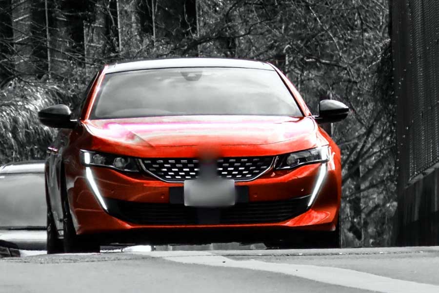 自動車（画像：写真C）