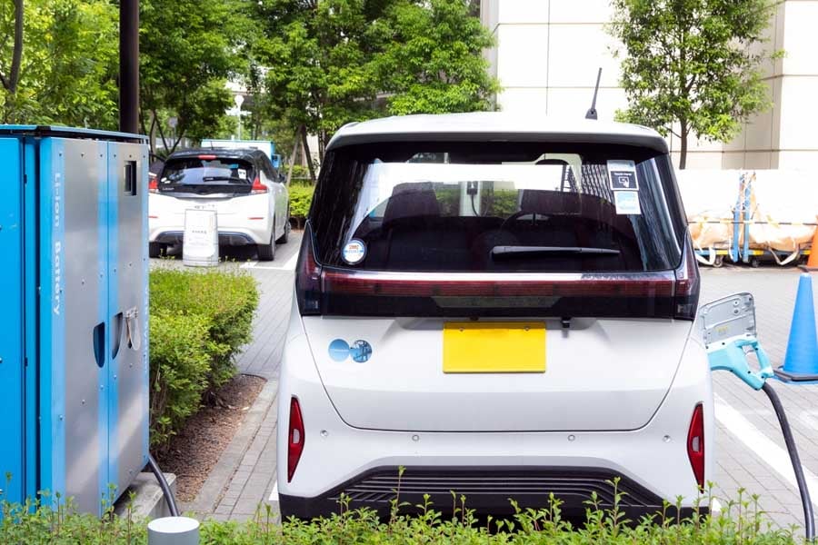 充電スタンド（画像：写真AC）