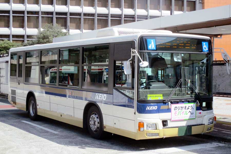 路線バス(画像:写真AC)