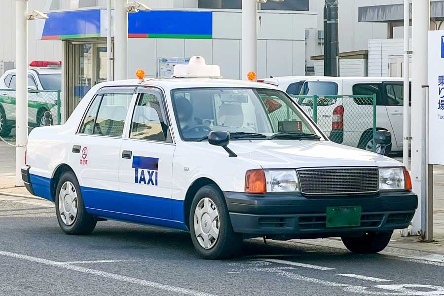 タクシー（画像：写真AC）