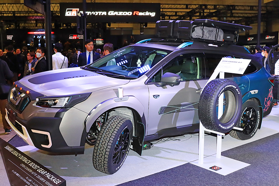 画像は東京オートサロン2024でのトーヨータイヤブースの様子
