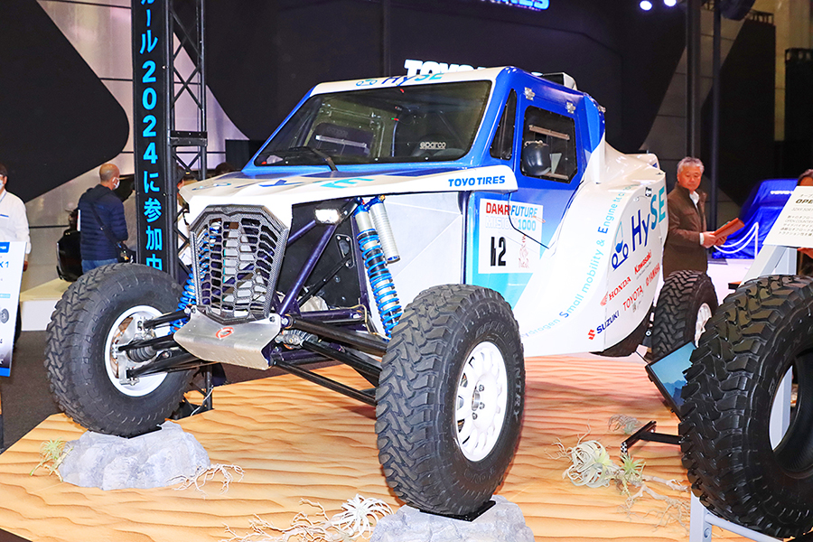 画像は東京オートサロン2024でのトーヨータイヤブースの様子