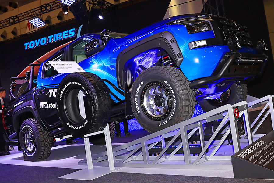 画像は東京オートサロン2024でのトーヨータイヤブースの様子