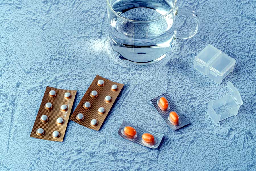 服薬イメージ（画像：写真AC）