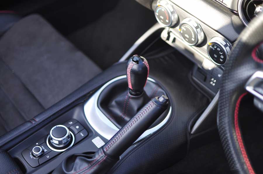 MT車のイメージ（画像：写真AC）