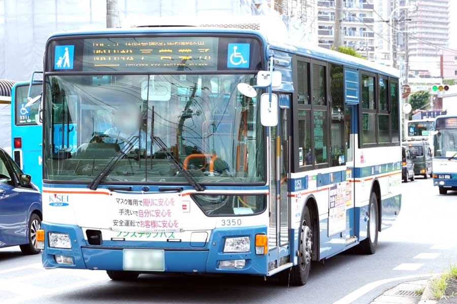 路線バス（画像：写真AC）