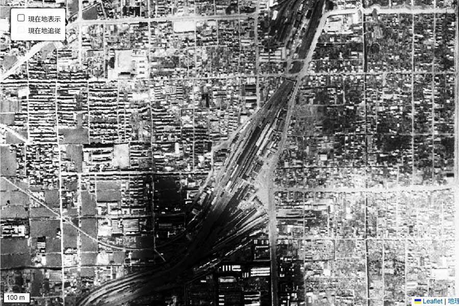1947年頃に撮影された「岡山駅」周辺の航空写真（画像：国土地理院）