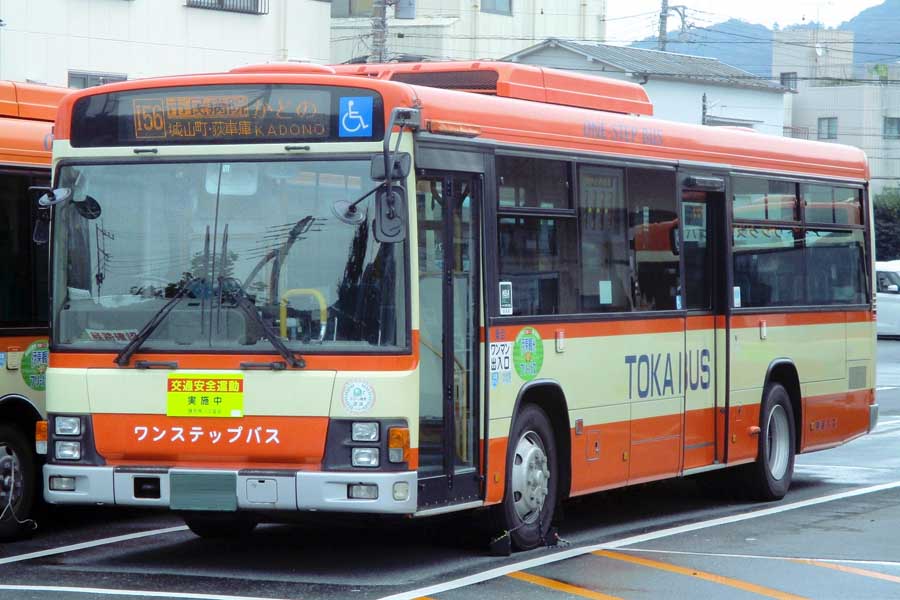 路線バス（画像：写真AC）