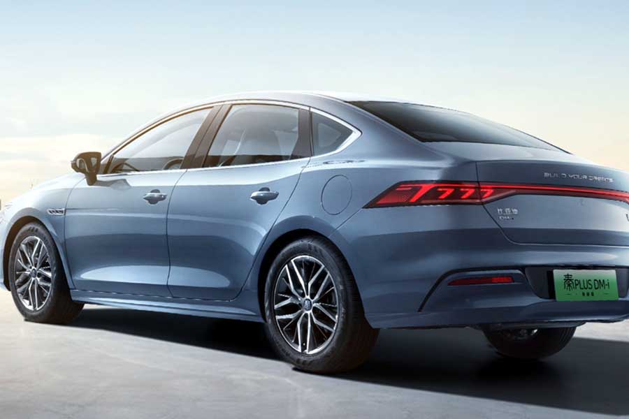 秦 PLUS DM-i栄耀エディション(画像:BYD)