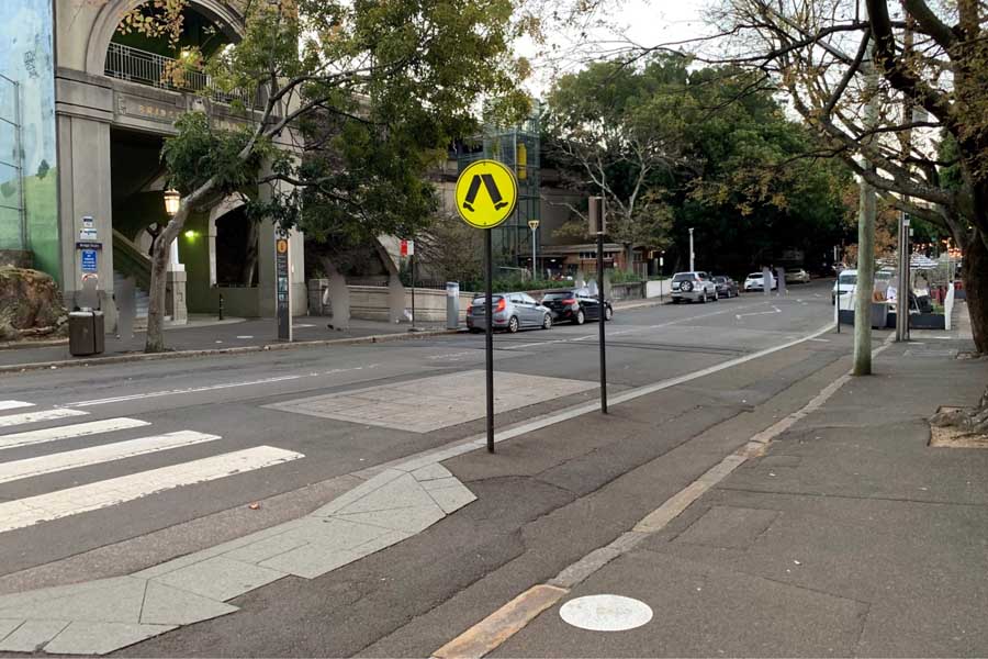 豪州の歩道（画像：写真AC）