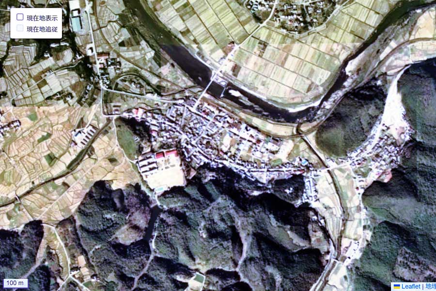 1975年頃の「松丸駅」周辺の航空写真（画像：国土地理院）