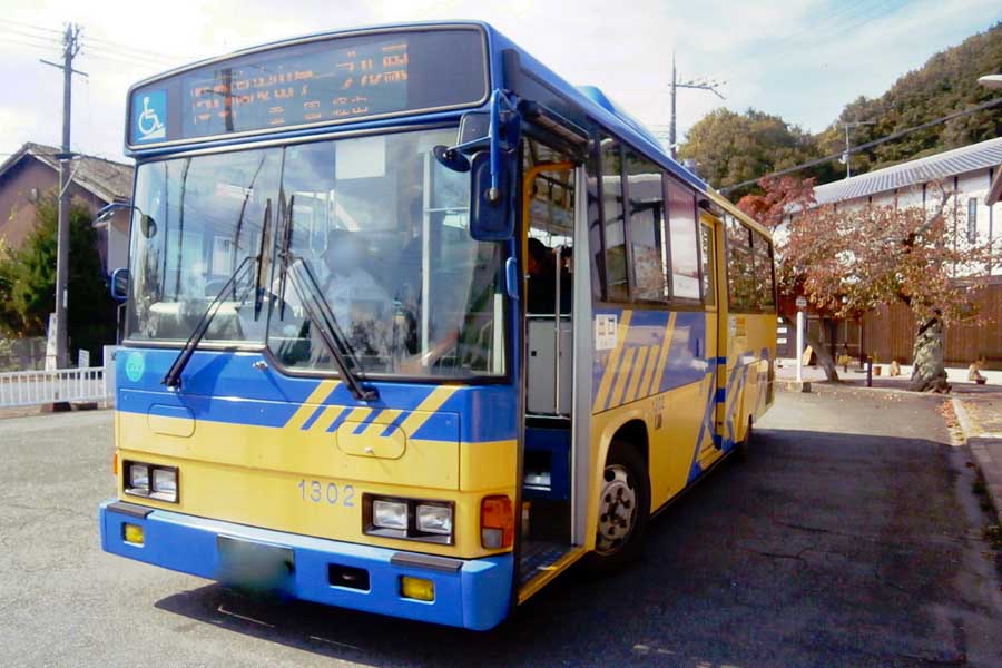 路線バス（画像：写真AC）