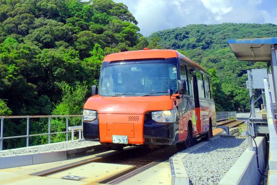 デュアル・モード・ビークル（画像：写真AC）