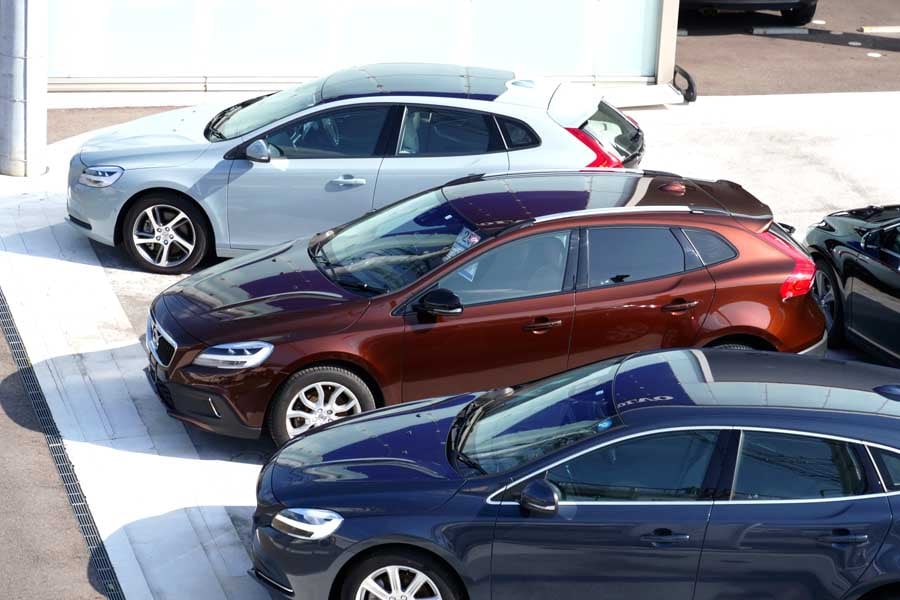 自動車ディーラーのイメージ（画像：写真AC）